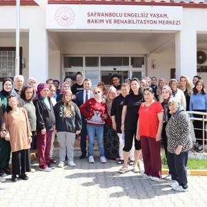 İl Müdürümüz Abdurrahman Bilgiç Ve Eşi Nurhan Bilgiç'den Anlamlı Ziyaret. - fotoğraf 6