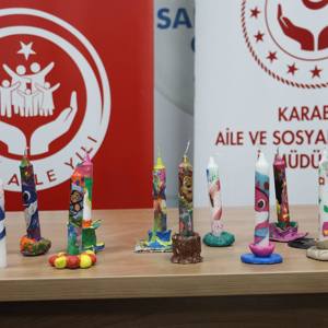 Safranbolu Gençlik Merkezi'nde Anne Ve Çocuklarımıza Yönelik "Mum Yapımı Atölyesi" Etkinliği Gerçekleştirildi. - fotoğraf 8