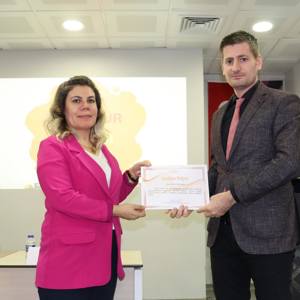 AileYılı Kapsamında "Farklı Bir Pencere: Otizm" Konulu Söyleşi Programı Düzenlendi. - fotoğraf 2