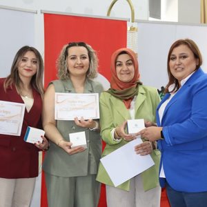 AileYılı kapsamında Çocuklara Yönelik "Ailemle Okuyorum" Kültür ve Sanat Etkinliği Programı Dünlendi. - fotoğraf 5