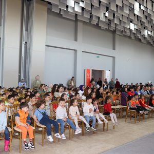 AileYılı kapsamında Çocuklara Yönelik "Ailemle Okuyorum" Kültür ve Sanat Etkinliği Programı Dünlendi. - fotoğraf 15