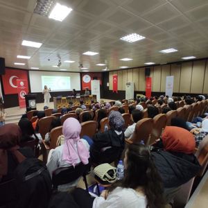 AileYılı Faaliyetleri Kapsamında "Çocuk Dünyasına Yolculuk" Söyleşisi Düzenlendi. - fotoğraf 10
