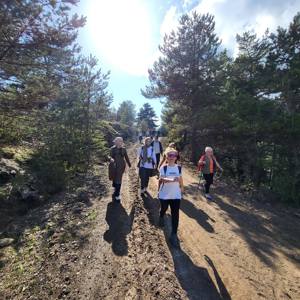  Aile Yılına Özgü Farkındalık Çalışmaları Kapsamında "Doğanın Kalbine Ailece Adımlar" Yürüyüşü Düzenlendi. - fotoğraf 6