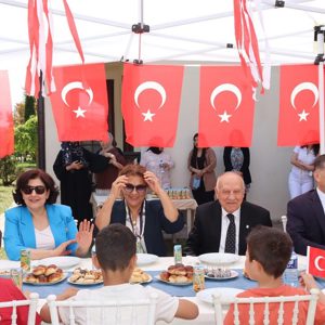 Süreyya Yavuz Hanımefendi Çocuklarımızla 23 Nisan Sevincini Paylaştı. - fotoğraf 7