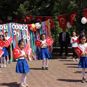 Süreyya Yavuz Hanımefendi Çocuklarımızla 23 Nisan Sevincini Paylaştı. - fotoğraf 8