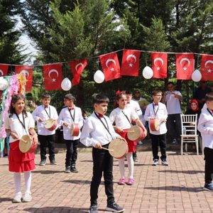 Süreyya Yavuz Hanımefendi Çocuklarımızla 23 Nisan Sevincini Paylaştı. - fotoğraf 10