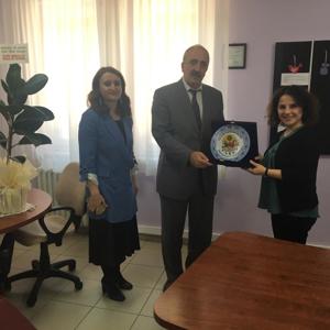 Müdürlüğümüze Defterdarlık Tarafından Plaket Takdim Edildi - fotoğraf 2