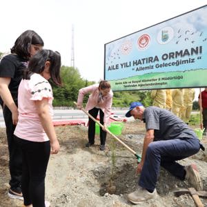 Aile Yılı Hatıra Ormanı’nda Fidan Dikimi Etkinliği - fotoğraf 3