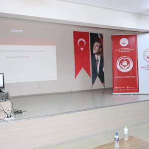 12.Sınıf Öğrencilerine Kadına Yönelik Şiddetle Mücadele Bilinçlendirme Eğitimi Düzenlendi. - fotoğraf 6