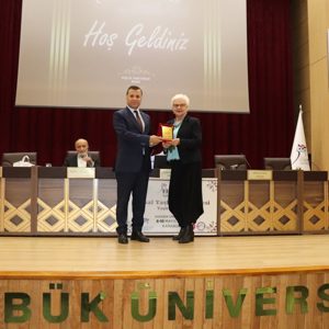 İl Müdürümüz Abdurrahman Bilgiç, 13.Ulusal Yaşlılık Kongresi Açılış Töreni'ne katıldı. - fotoğraf 1
