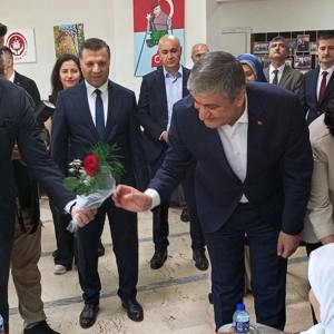 Valimiz Sayın Mustafa Yavuz Karabük Yücel Huzurevi'ndeki  Annelerimizin Anneler Günü'nü Kutladı - fotoğraf 7