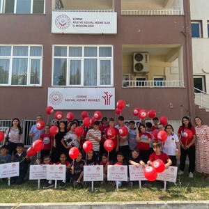 Öğrenciler Edirne Aile ve Sosyal Hizmet Merkezini Ziyaret Etti. - fotoğraf 1