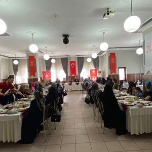 Anneler Günü'nde Şehitlerimizin Anneleri İle Buluşuldu - fotoğraf 2
