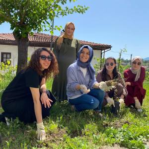 Koruyucu Aileler Adına Gül Bahçesi Oluşturuldu. - fotoğraf 2