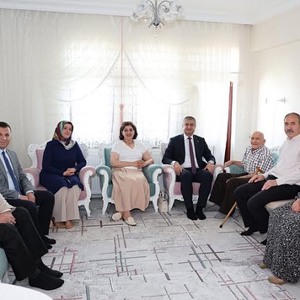 Valimiz Sayın Mustafa Yavuz'dan Anlamlı Bayram Ziyareti. - fotoğraf 2