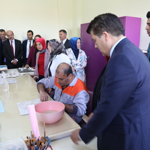 Parliamentary Down Syndrome, Autism and Other Developmental Disorders Prevalence Detection Research Commission Saray Unhindered Life, Care and Rehabilitation Center Reviews - fotoğraf 4