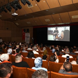 Türk İşaret Dili Günü ve Babalar Günü’nde Anlamlı Buluşma  - fotoğraf 1