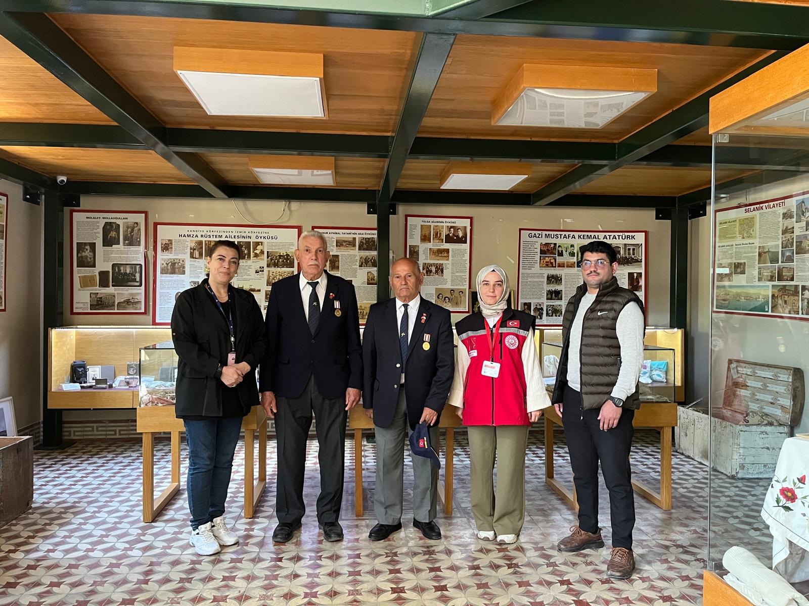 2025 Aile Yılı kapsamında "Ailemiz Geleceğimiz, Değerlerimiz" mottosuyla, Muharip Gazilerimiz eşliğinde Mübadele Müzesi gezisi düzenlenmiştir.