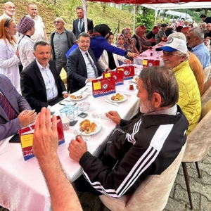 Trabzon Büyükşehir Belediye Başkanı Ahmet Metin GENÇ ile Kuruluşumuz Yıldızlı Huzurevi Yaşlı Bakım ve Rehabilitasyon Merkezine ziyaret - fotoğraf 3