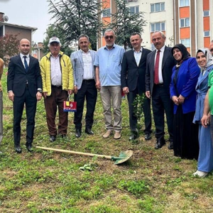 Trabzon Büyükşehir Belediye Başkanı Ahmet Metin GENÇ ile Kuruluşumuz Yıldızlı Huzurevi Yaşlı Bakım ve Rehabilitasyon Merkezine ziyaret - fotoğraf 5