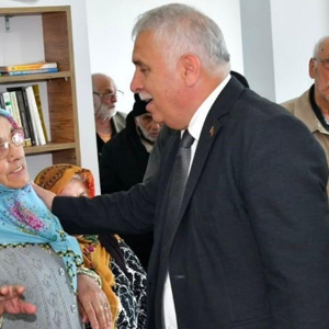 Vali Aziz Yıldırım’dan Babalar Günü Ziyareti - fotoğraf 3