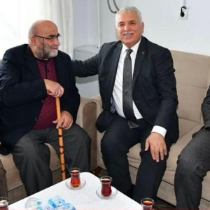 Vali Aziz Yıldırım’dan Babalar Günü Ziyareti - fotoğraf 10