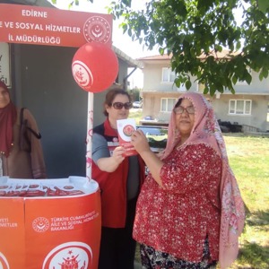2025 Aile Yılında “Aile Yılı” Tanıtım Faaliyetleri kapsamında “Aile Yılı Standı” Açıldı. - fotoğraf 3