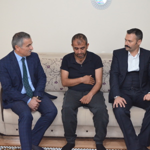 İl Müdürümüz Mahmut ÖZDEMİR Barış Pınarı Harekatında Yaralanan Uzman Çavuş Zülfikar SÖNMEZ’i Ziyaret Etti - fotoğraf 1