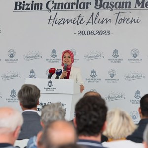 Bakanımız Göktaş, Başakşehir'de "Bizim Çınarlar Yaşam Merkezi"nin açılışı ile Engelsiz Yaşam Merkezi'nde düzenlenen sergiye katıldı - fotoğraf 2