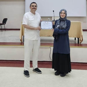 Gönüllü Kitap Okuma Projesi Kapsamında Trabzon Üniversitesi Öğrencileri ve Bölüm Hocalarıyla Değerlendirme Toplantısı Yapıldı. - fotoğraf 2
