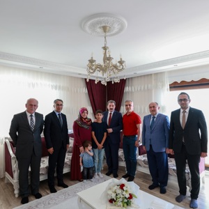 Samsun Valisi Orhan Tavlı'dan 15 Temmuz Gazilerine Anlamlı Ziyaret - fotoğraf 9