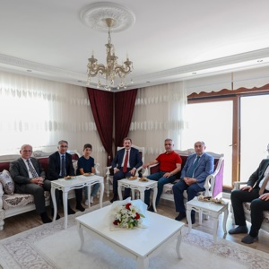 Samsun Valisi Orhan Tavlı'dan 15 Temmuz Gazilerine Anlamlı Ziyaret - fotoğraf 10