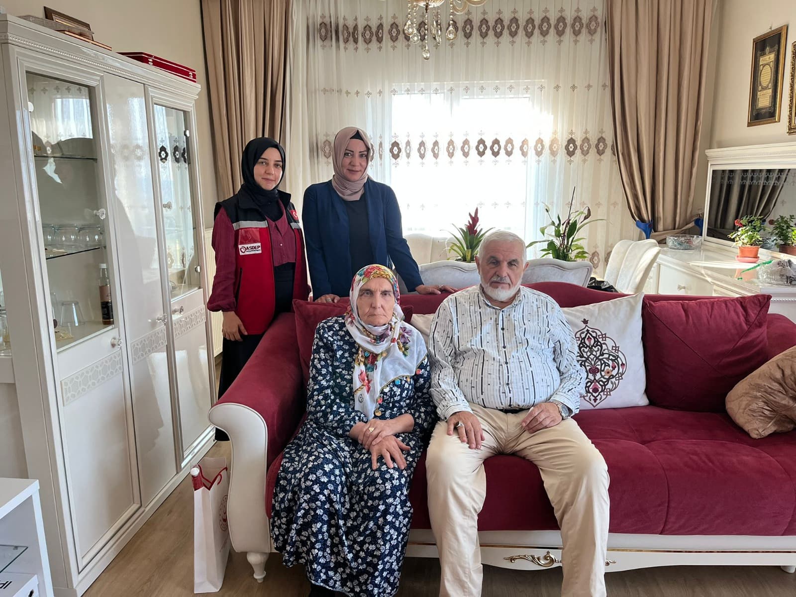 İl Genelinde Kıymetli Şehit Yakınlarımız ve Kahraman Gazilerimizi Ziyaretlere Devam Ediyoruz. 