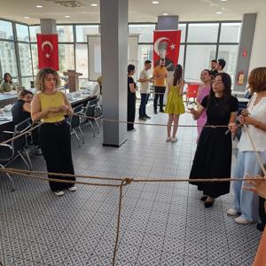 ADANA AİLE VE SOSYAL HİZMETLER İL MÜDÜRLÜĞÜ’NDEN AFET BİLİNCİ EĞİTİMİ  - fotoğraf 5