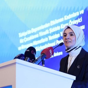 Bakanımız Göktaş, "Depremden Etkilenen Kadın ve Kız Çocuklarına Yönelik Şiddetle Mücadele Projesi" tanıtım programına katıldı - fotoğraf 3