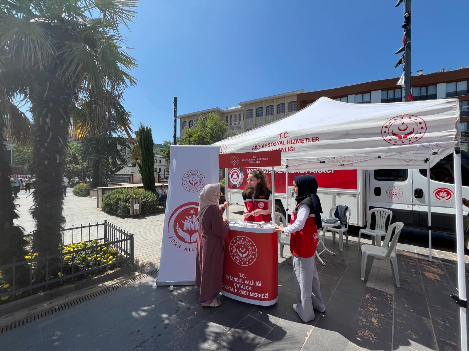 İl Genelinde Yürütülen Koruyucu ve Önleyici Sosyal Hizmet Faaliyetlerine İlişkin Bilgilendirme ve Broşür Dağıtımı Gerçekleştirilmiştir