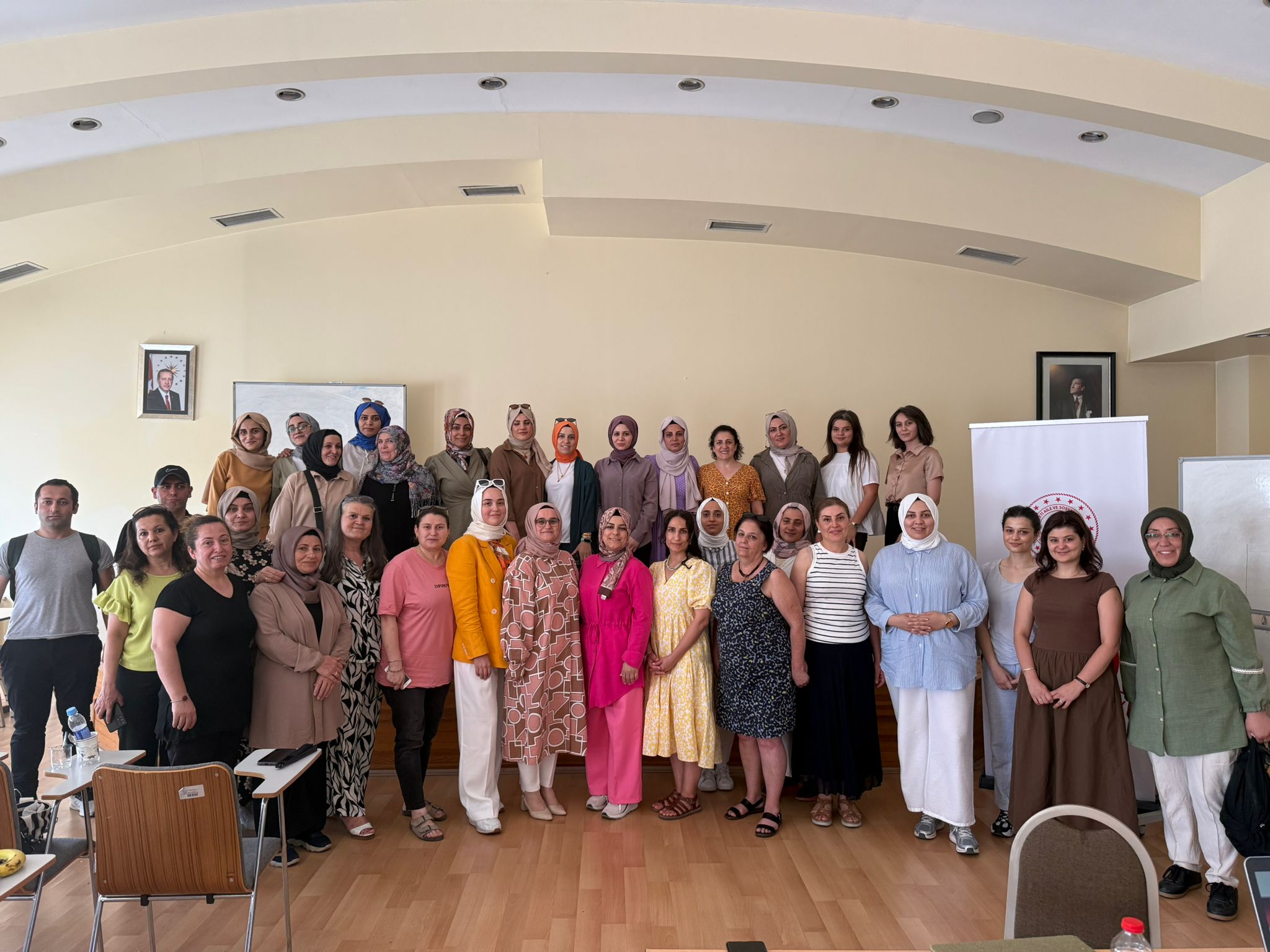 İl Müdürlüğümüz Kadın Hizmetleri Birimi ile KADEM Vakfı İş Birliğinde 121 Personelimize Hizmet İçi Eğitim Gerçekleştirilmiştir