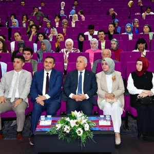 2025 Aile Yılı Kapsamında “Aile Yılında Bir Çocuğa Yuva Olmak” Konulu Sempozyum Düzenlendi. - fotoğraf 1