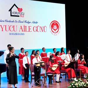 Emine Erdoğan Hanımefendi ve Bakanımız Mahinur Özdemir Göktaş, Koruyucu Aile Günü Programı'na katıldı - fotoğraf 4