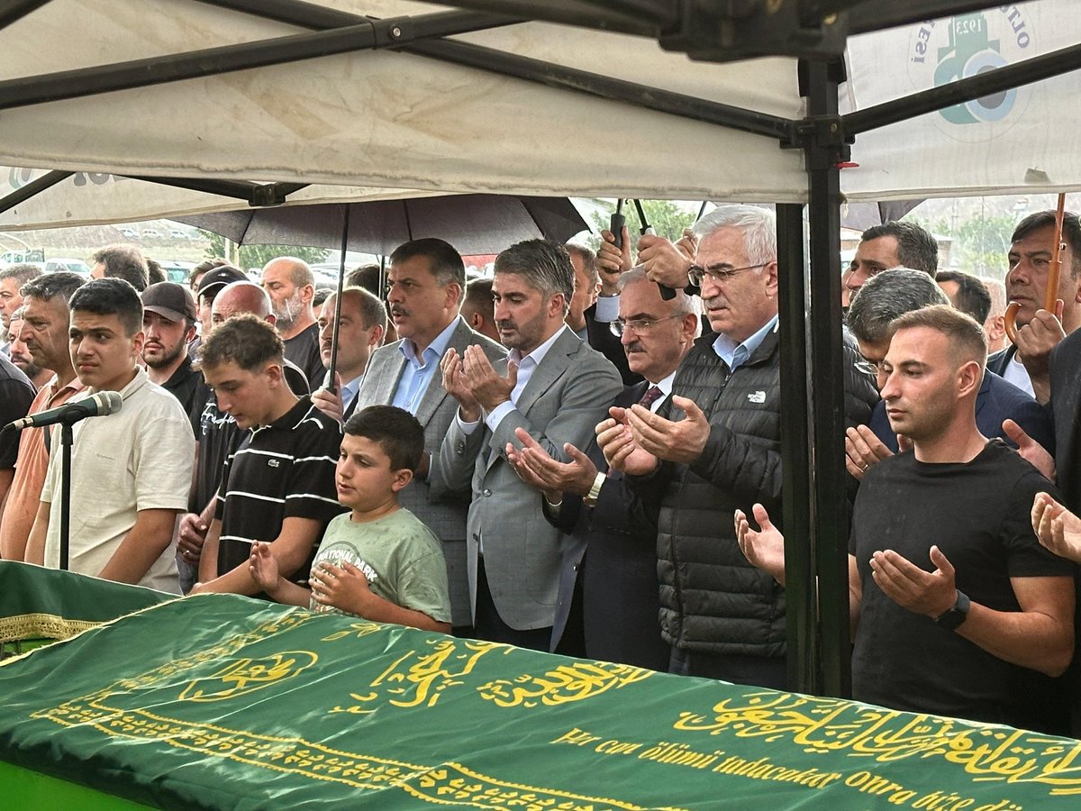 Oltu'da Meydana Gelen Göçükte Hayatını Kaybeden Vatandaşların Cenaze Töreni ve Psikososyal Destek - fotoğraf 1