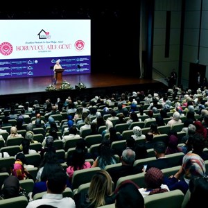 Emine Erdoğan Hanımefendi ve Bakanımız Mahinur Özdemir Göktaş, Koruyucu Aile Günü Programı'na katıldı - fotoğraf 4