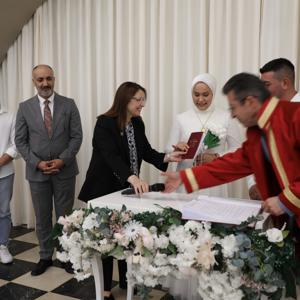 Evlenecek Gençlerin Desteklenmesi Projesi”nden yararlanan İrem & Emirhan çiftinin Nikah Töreni - fotoğraf 7