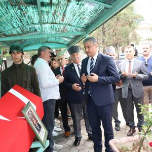Kıbrıs Gazimiz, Hikmet Kapanşahin'i Dualarla Son Yolculuğuna Uğurladık - fotoğraf 2