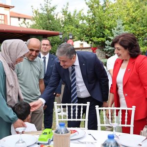 "Bir Aile, Bir Hayat Değiştirir" - fotoğraf 6