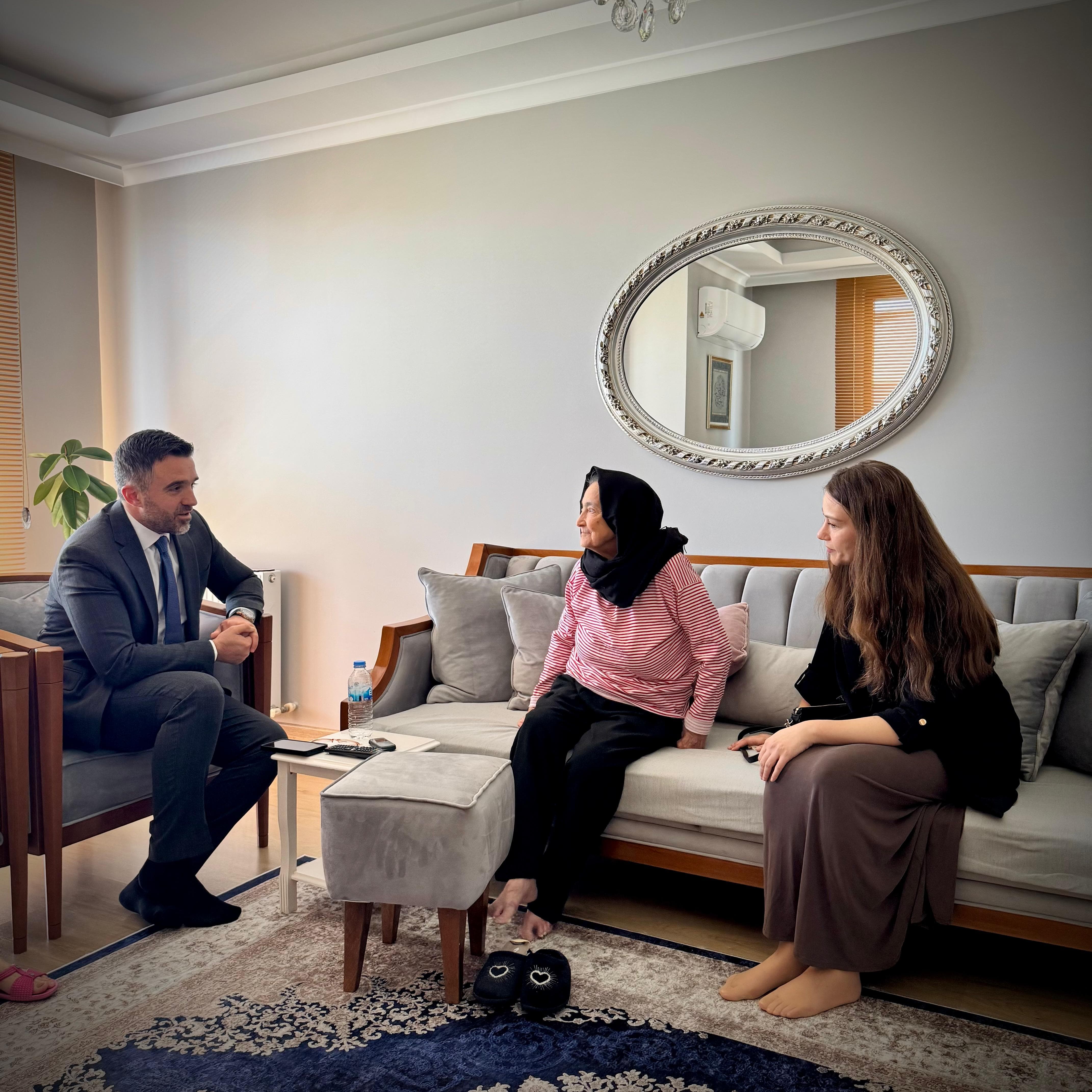 İl Müdürümüz Ömer TURAN, 15 Temmuz Şehidimiz Akın SERTÇELİK 'in Kıymetli Ailesine Ziyaret Gerçekleştirmiştir.