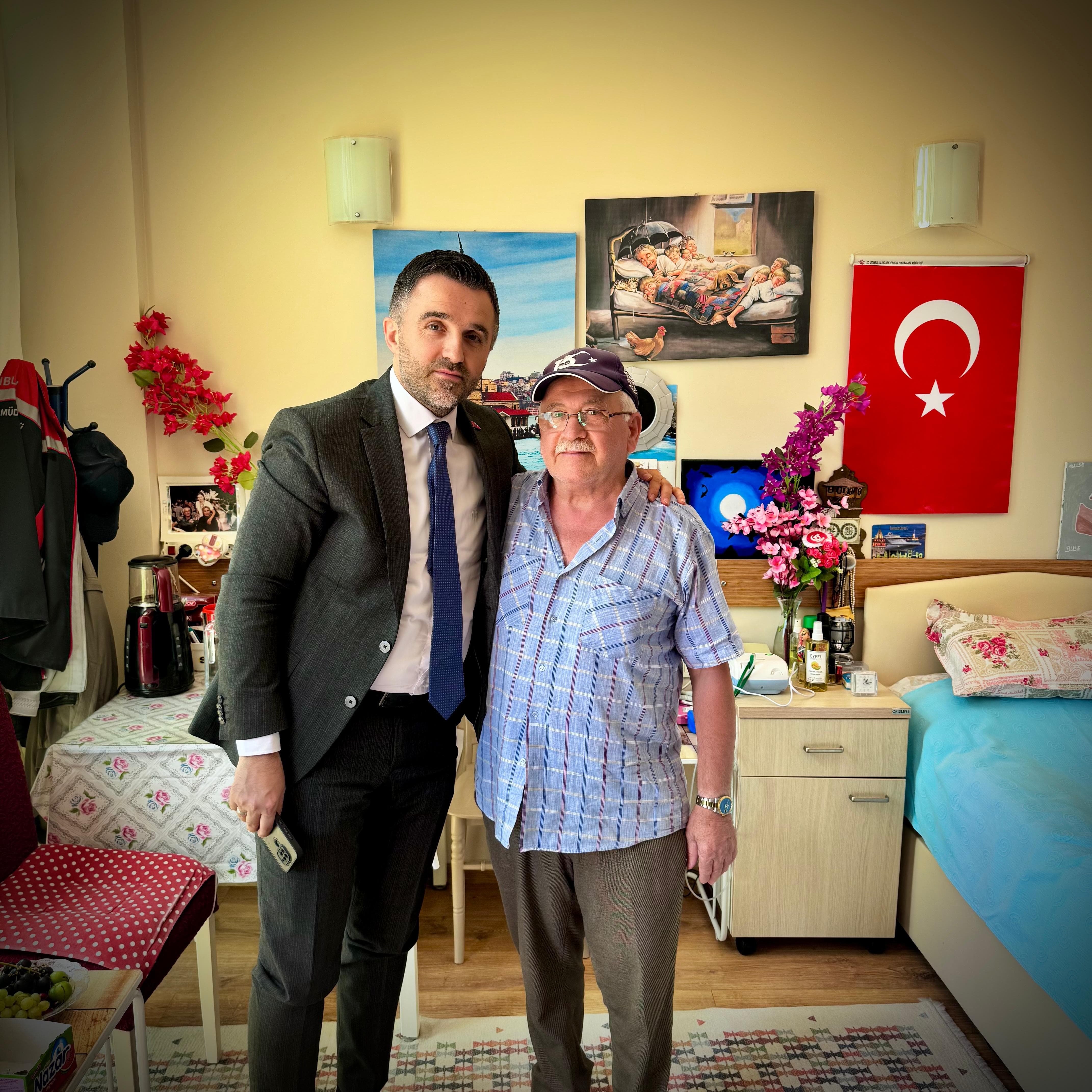 İl Müdürümüz Sn. Ömer TURAN, 15 Temmuz Gazimiz ve Maltepe Huzurevi Sakinimiz Sn. İsmail GÜNGÖR'e Ziyaret Gerçekleştirmiştir.