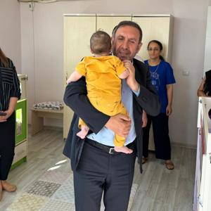 İl Müdürümüz Aydın Polat, kuruluşumuzdan hizmet alan bebekleri ziyaret ederek yaşam birimlerinde incelemelerde bulundu. - fotoğraf 4