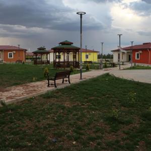 İl Müdürümüz Aydın Polat, Çocuk Kuruluş Müdürlüklerinde görev yapan idarecilerimizle birlikte yapımı devam eden Sosyal Hizmet Kampüsü’nün inşaat alanını yerinde inceledi. - fotoğraf 4