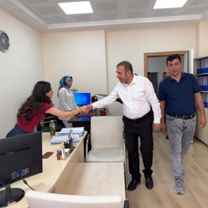 İl Müdürümüz Aydın POLAT, Bayram tatilinin ardından ilk iş gününde çalışma arkadaşlarımızla birlikte geleneksel bayramlaşmamızı gerçekleştirdi. - fotoğraf 17