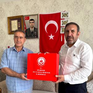 Babalar Günü’nde Şehidimizin Emanetlerine Vefa Ziyareti - fotoğraf 1